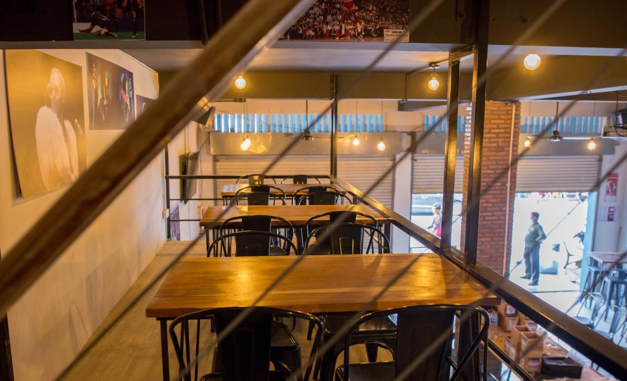 The Big Easy Phnom Penhホステル エクステリア 写真